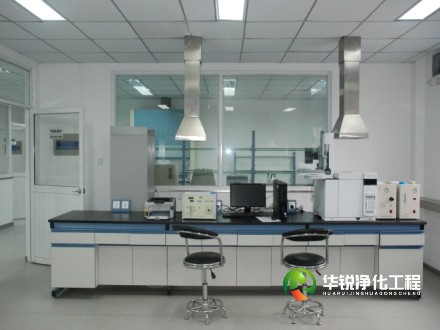物理與精密儀器實(shí)驗(yàn)室（如光學(xué)、電子、天平、顯微成像室）特殊凈化裝修要求